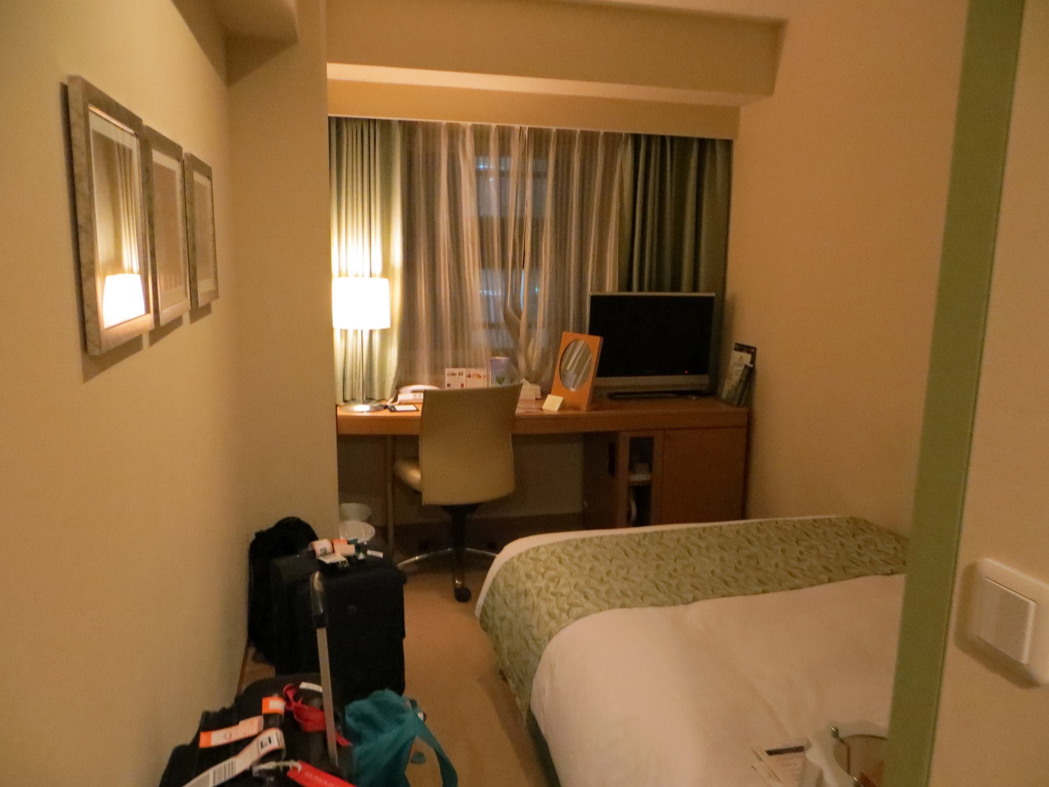 Hotel Room2